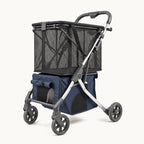 Strolee Lower Pet Carrier - Blue an einem Einkaufswagen.